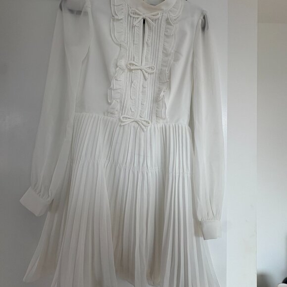 Self-Portrait Crepe Mini Dress White Ruffled Bib Bow Detail Pleated Sz 6 - Picture 7 of 9